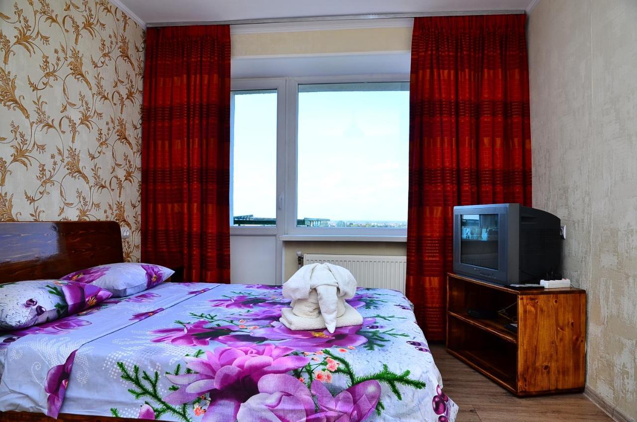 Apartment героїв танкістів, 8 *