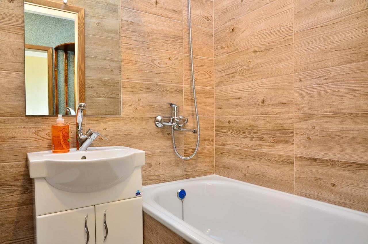 героїв танкістів, 8 Apartment Fastov